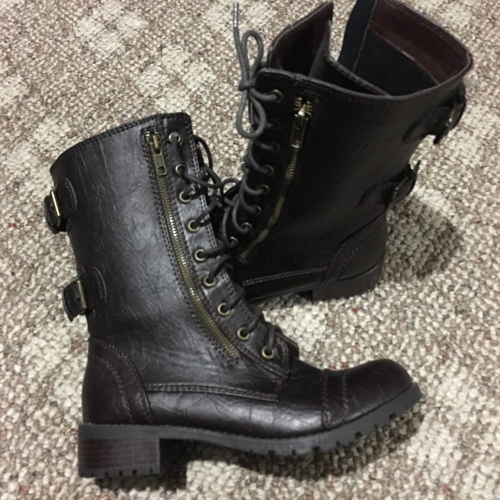 Leather Dark Chocolate Brown Boots: Brand New!